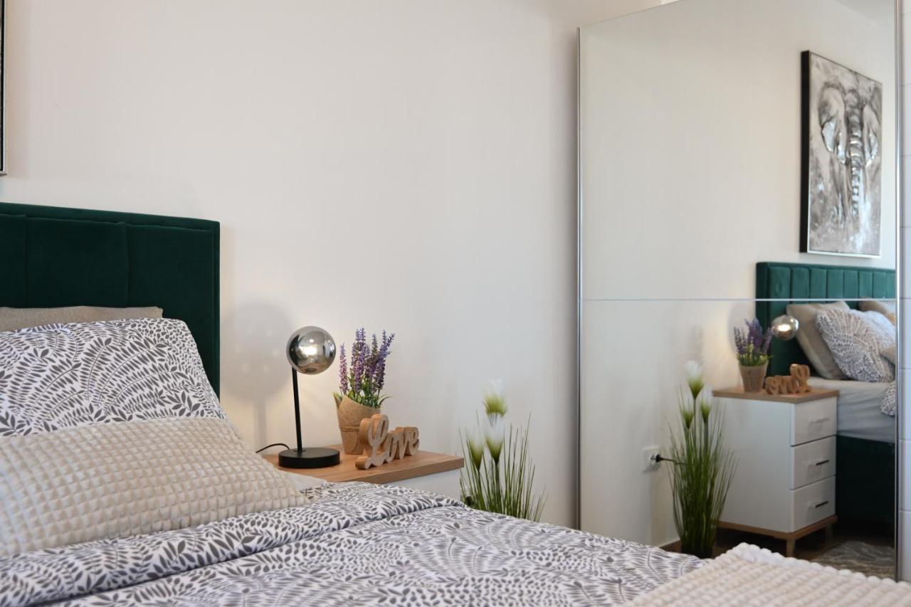Apartman Nella With Sea Wiew Zadar Exterior photo